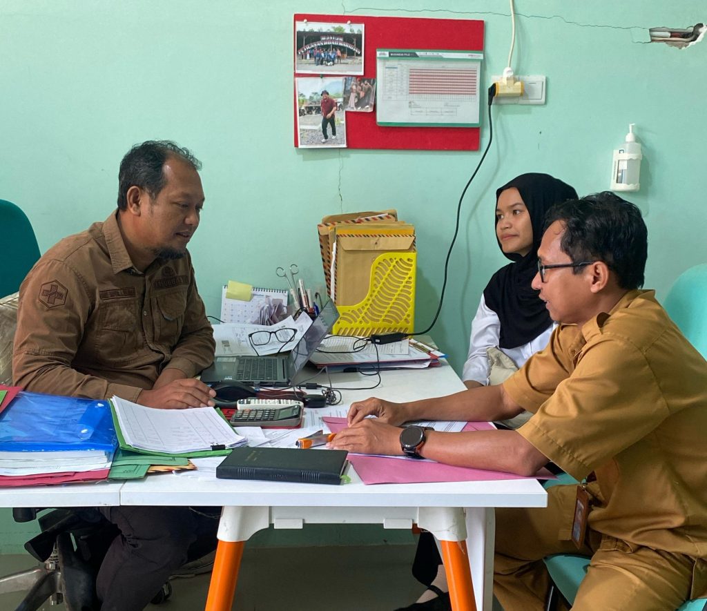 Tingkatkan Efektivitas Layanan Mandiri, Tim IT Puskesmas Loa Ipuh Studi Tiru ke Puskesmas Loa Duri